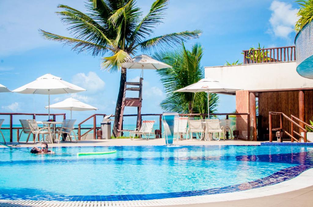 Onde se hospedar em natal sempre que viajar para lá. O Hotel Rifoles tem uma ótima piscina para você aproveitar o sol.