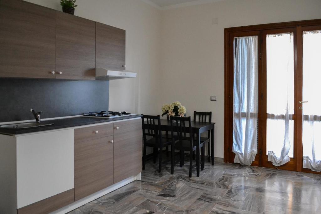 Kuchyňa alebo kuchynka v ubytovaní Pompei Gryllus