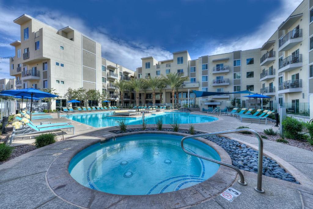 Bazén v ubytování Luxury Condos by Meridian CondoResorts- Scottsdale nebo v jeho okolí