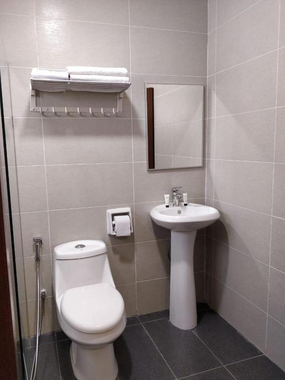 Koupelna v ubytování Yew Hotel