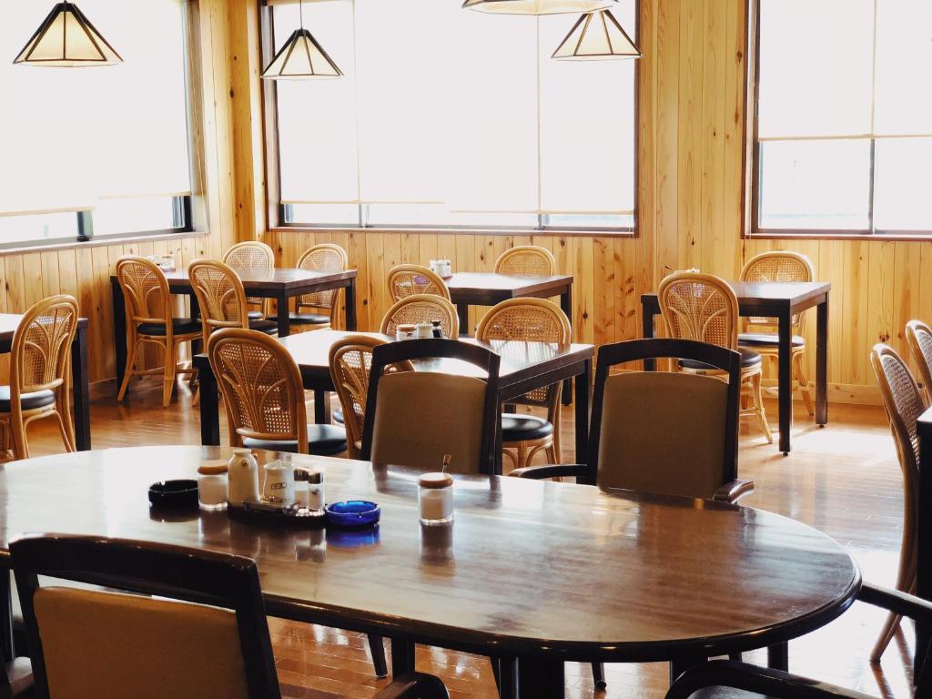 Restaurace v ubytování まなべ旅館