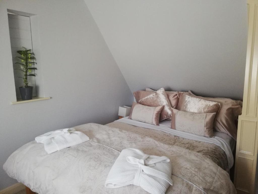 Postel nebo postele na pokoji v ubytování Troy House