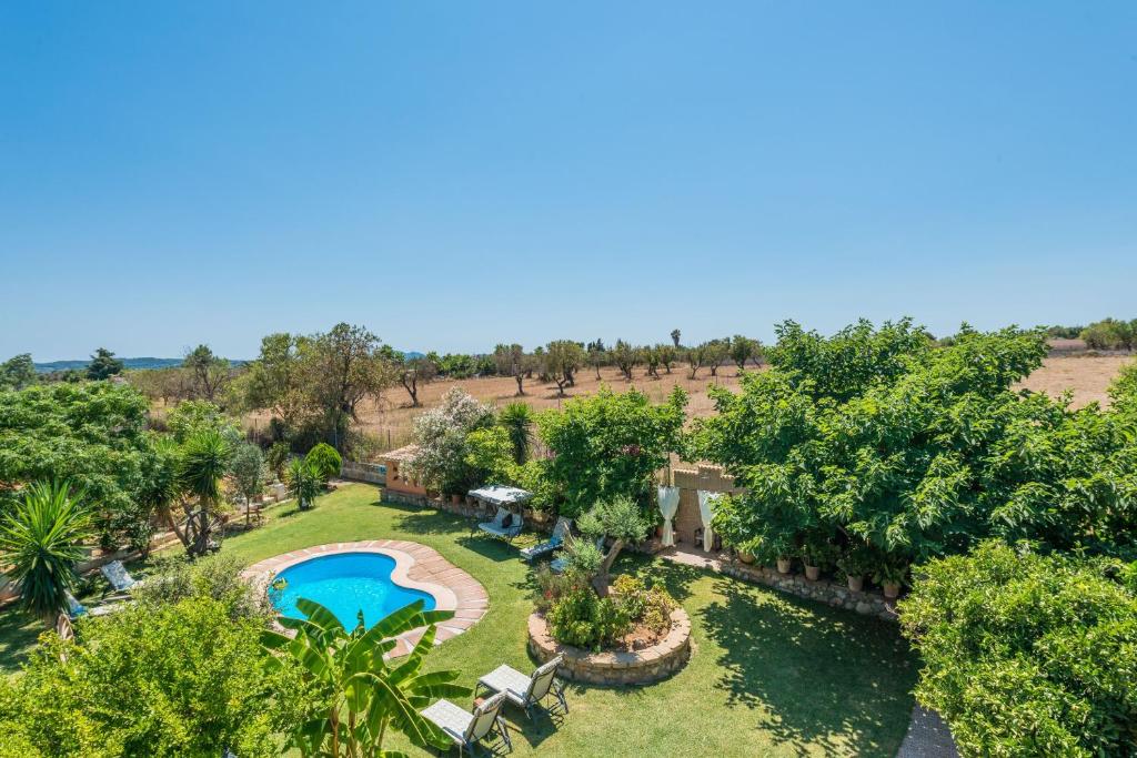 The swimming pool at or close to Finca Can Diego