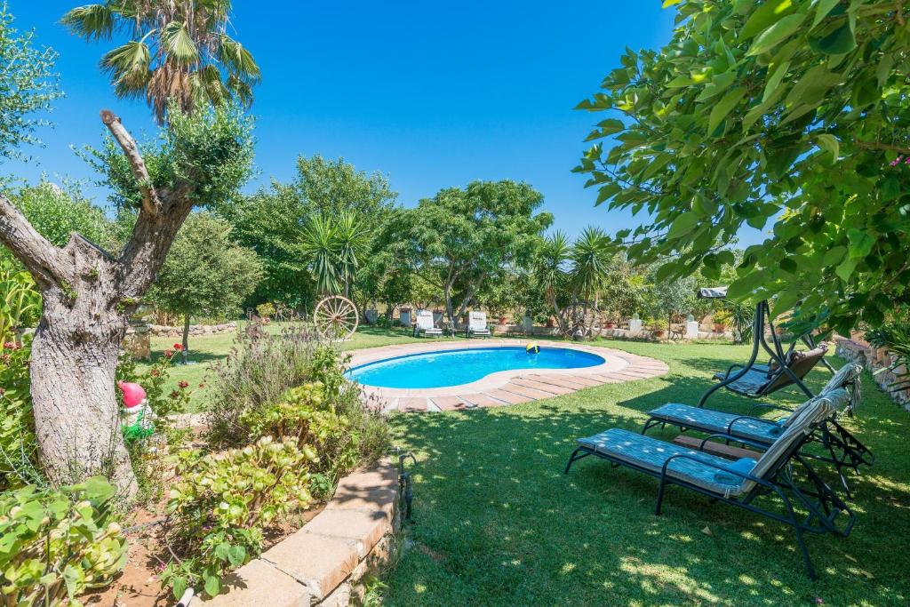 The swimming pool at or close to Finca Can Diego