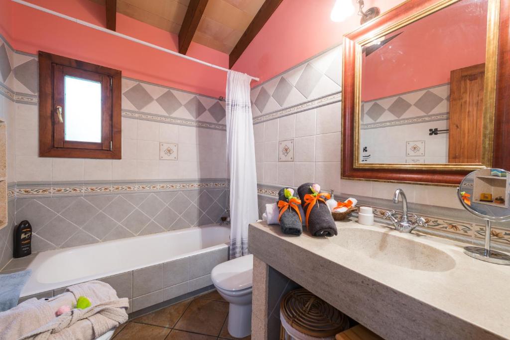 A bathroom at Finca Can Diego