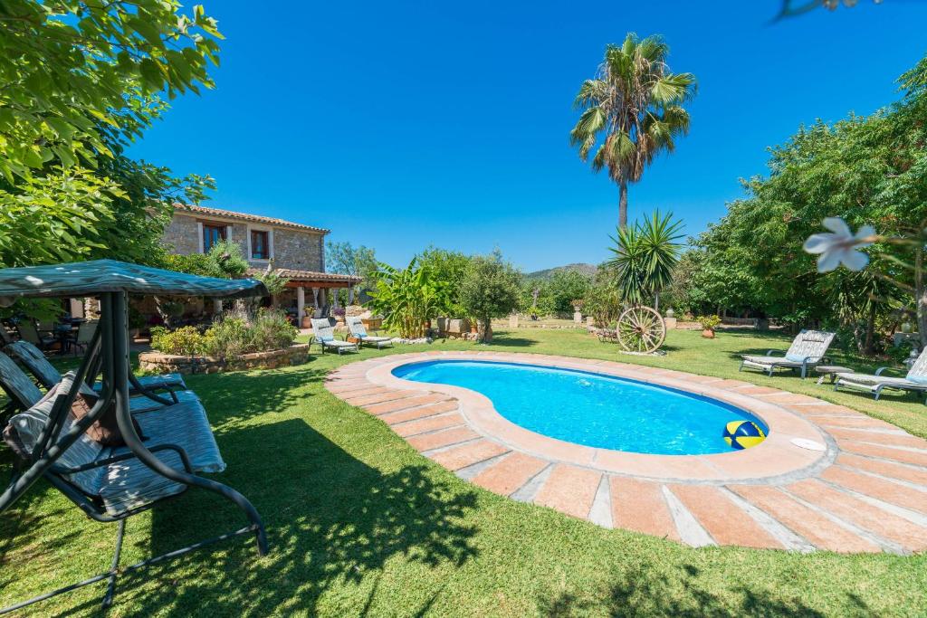 The swimming pool at or close to Finca Can Diego