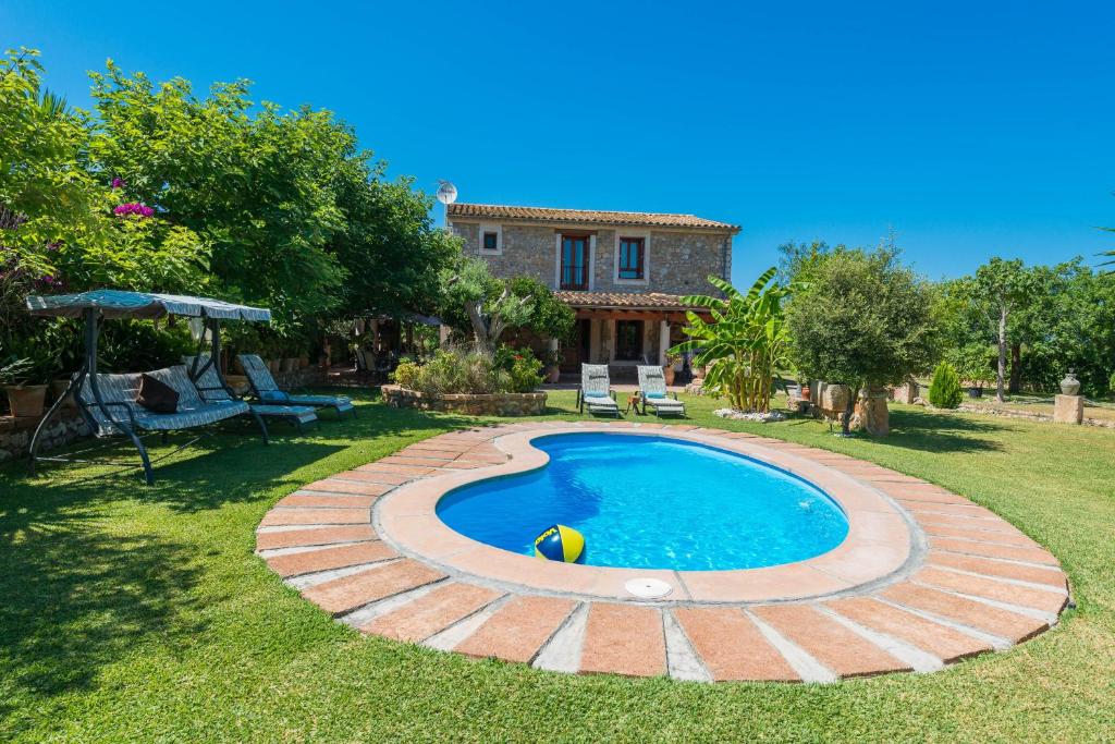The swimming pool at or close to Finca Can Diego