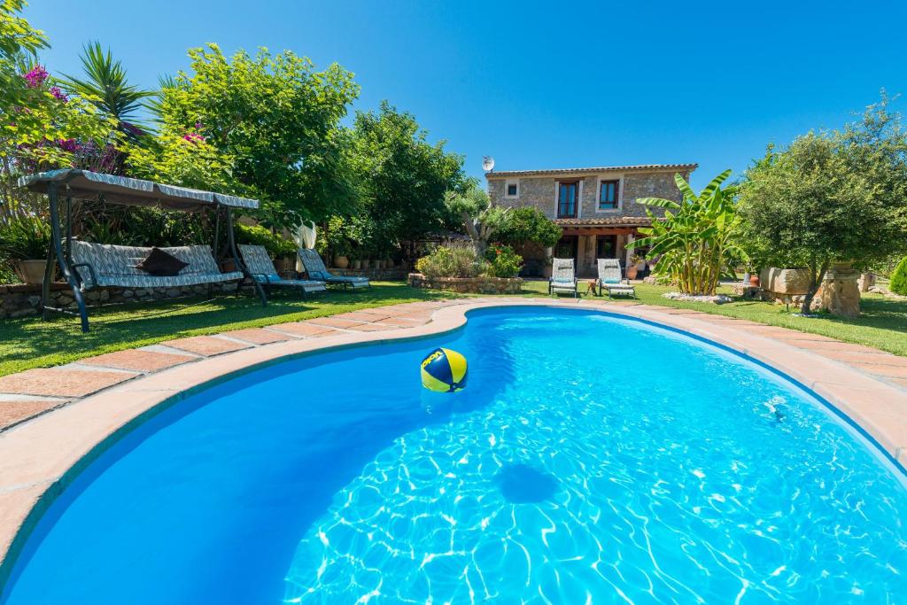The swimming pool at or close to Finca Can Diego
