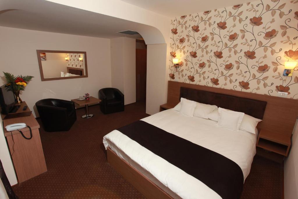 West Plaza Hotel - Resim 10