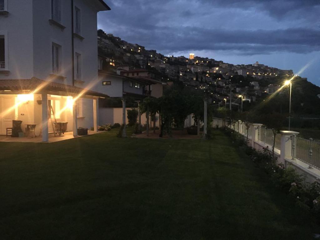 Budova, v ktorej sa ubytovanie bed & breakfast nachádza