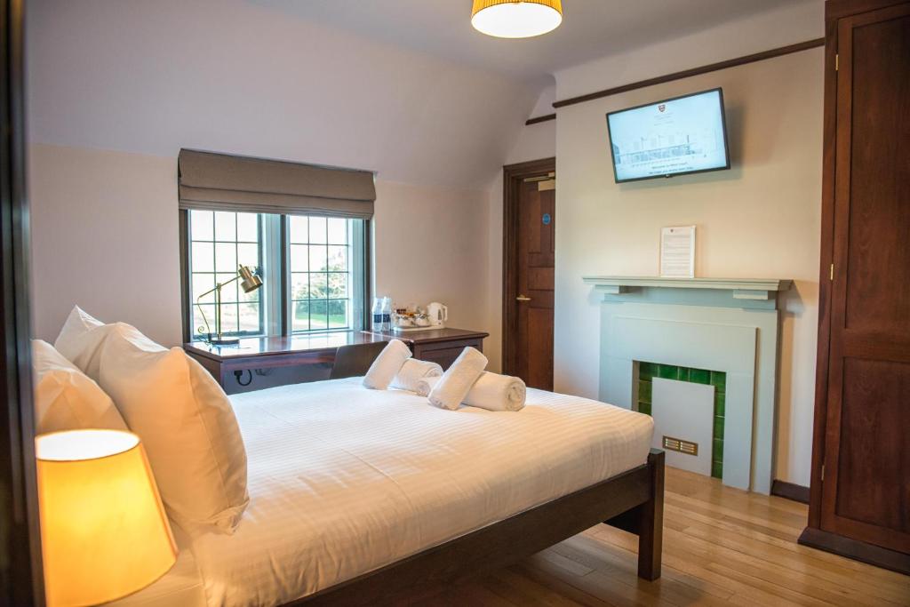 West Court- Jesus College - Resim 27