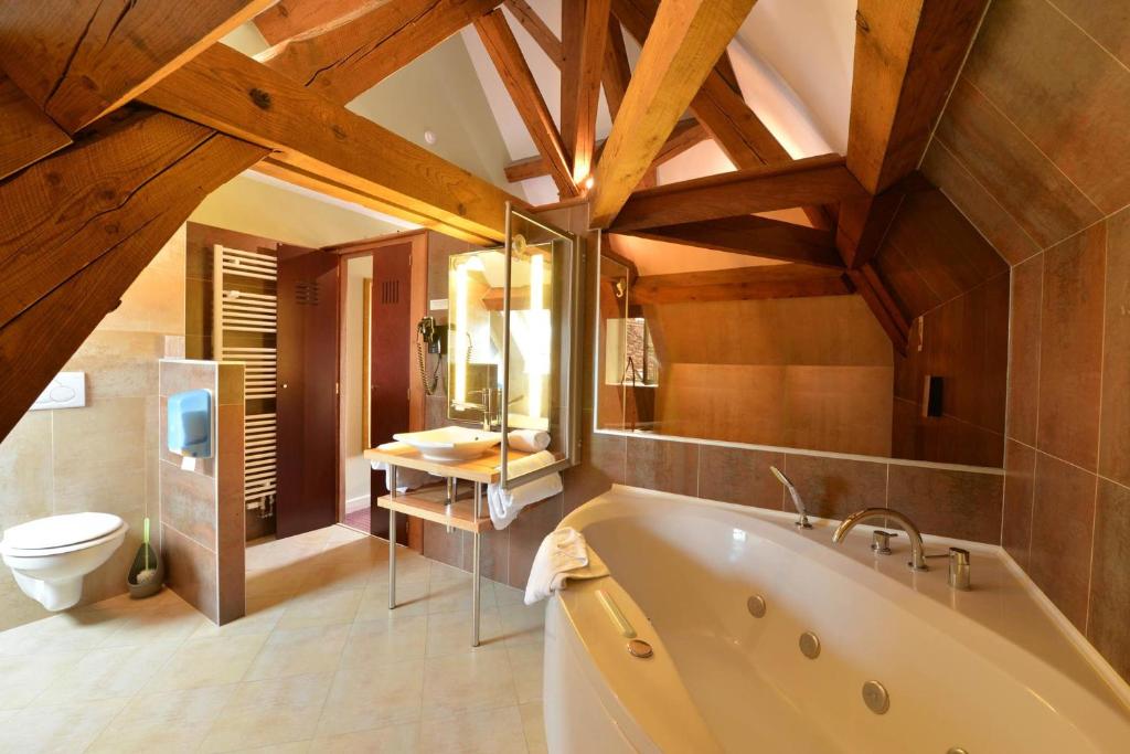Koupelna v ubytování Hotel Relais De La Cote D'or
