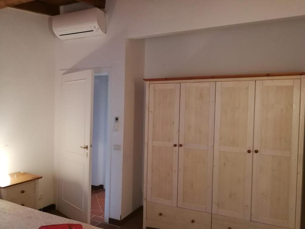 A bed or beds in a room at Villa con Piscina Stintino
