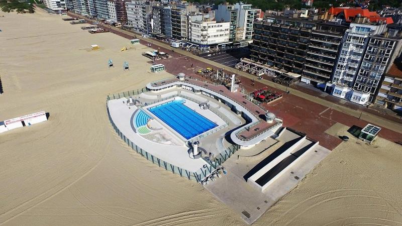 Bazén v ubytování Vakantiehuis Strandpieper nebo v jeho okolí