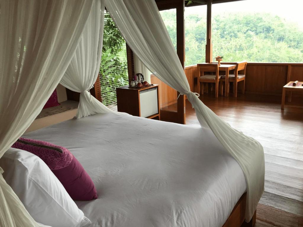 Clove Tree Hill - Villa Nangka - Deluxe Bungalow Mit Reisfeldansicht