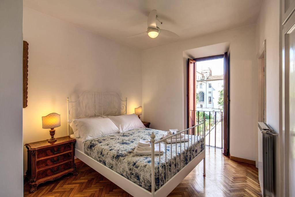 Campo di Fiori 2 bedroom Via Giulia