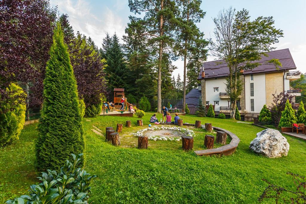 Zahrada ubytování Hotel Piatra Soimului