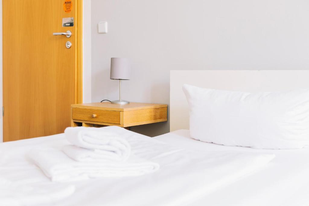 St Christopher's Inn Berlin - Alexanderplatz - Twin Room With Shared Bathroom