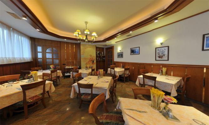 Restaurace v ubytování Hotel Vela