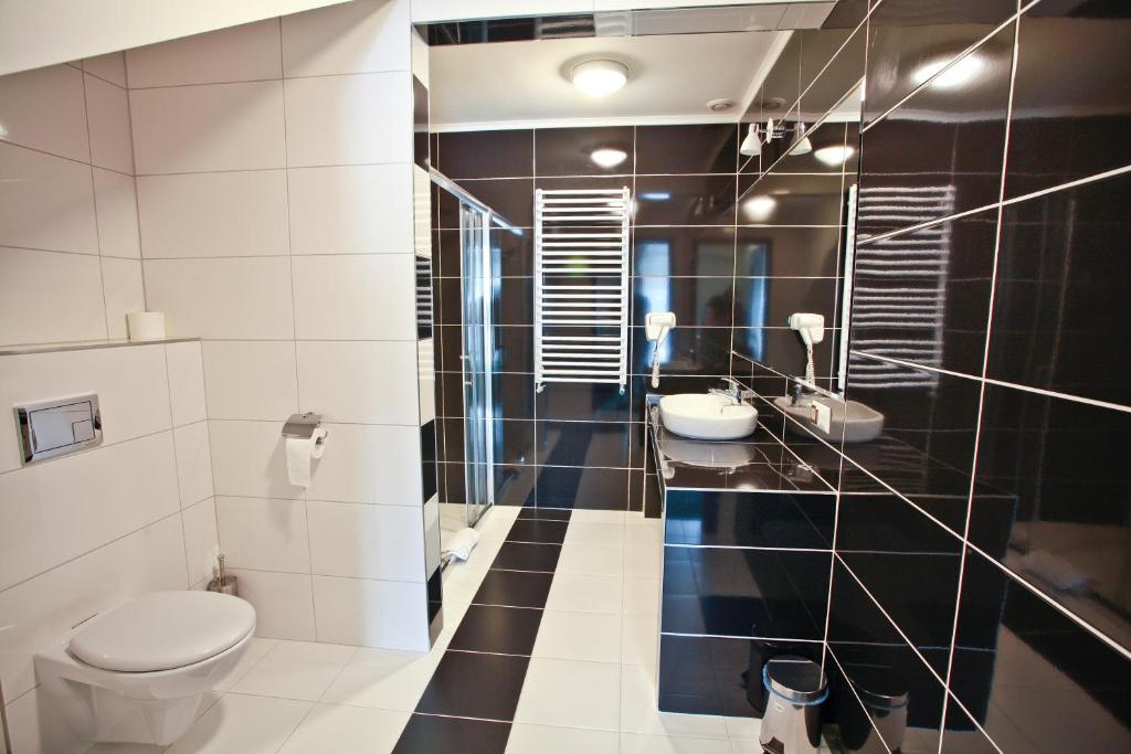 Kúpeľňa v ubytovaní Hotel Chabrowy Dworek