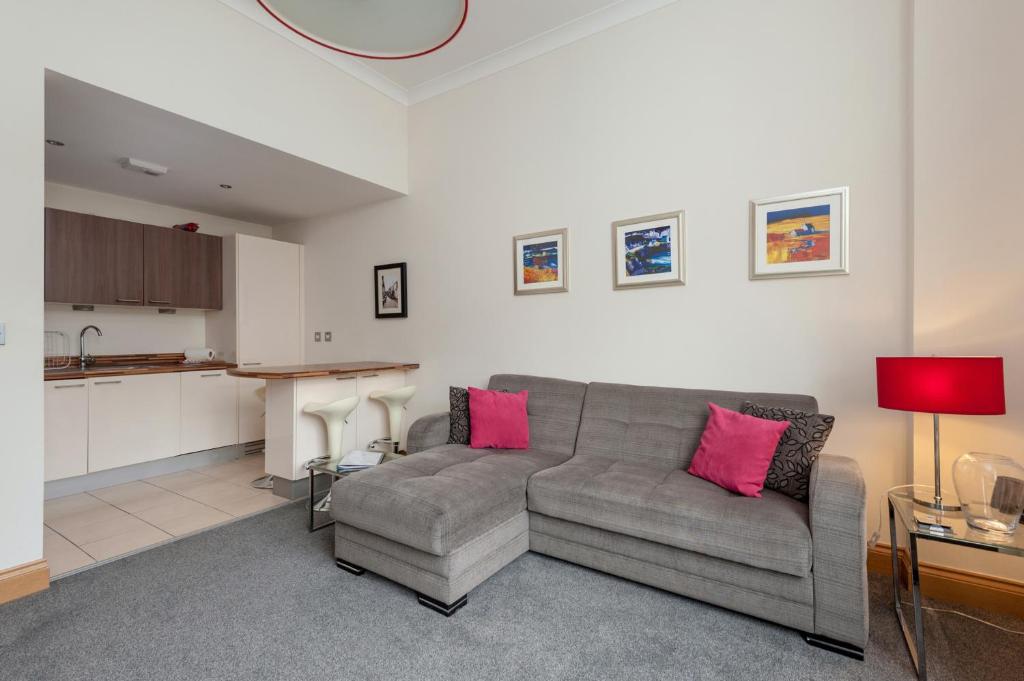 Glasgow City Flats - 