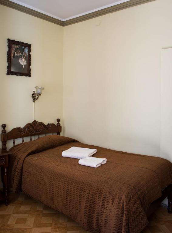 Hostal Sucre - Single Room With Private Bathroom