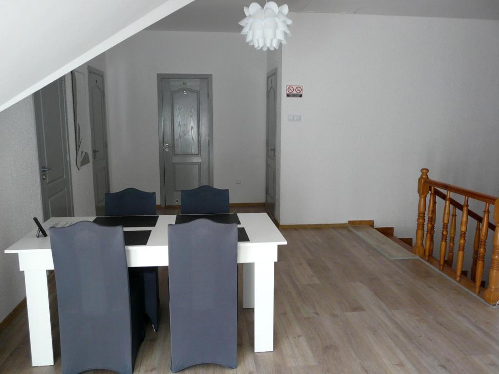 Posedenie v ubytovaní Villa Vivian