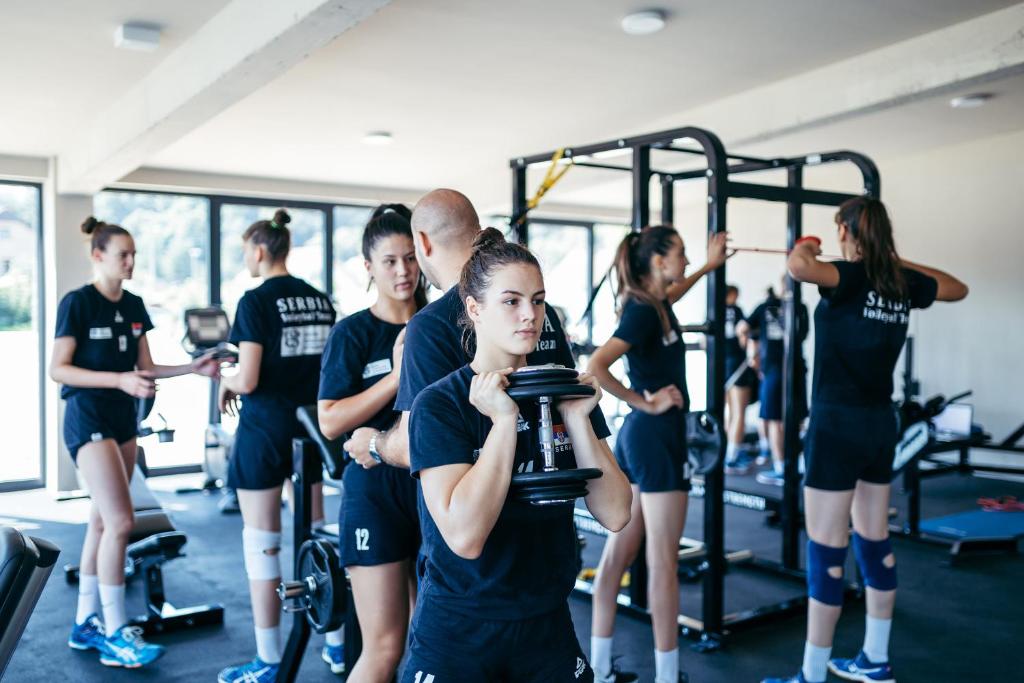 Fitness centrum a/nebo fitness zařízení v ubytování Hotel Ub Business & Wellness
