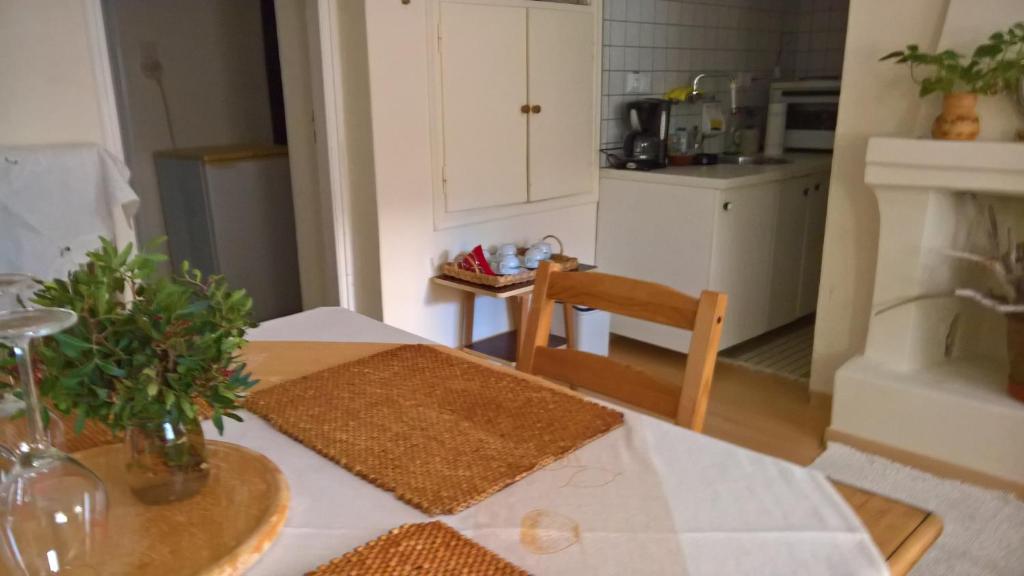 Spitaki Spata Airport Studio - 18