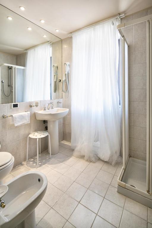 Kúpeľňa v ubytovaní Hotel Degli Affreschi