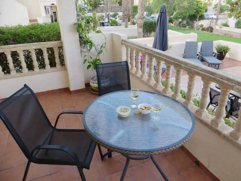 A balcony or terrace at Superbe appartement avec piscine (Costa Blanca)