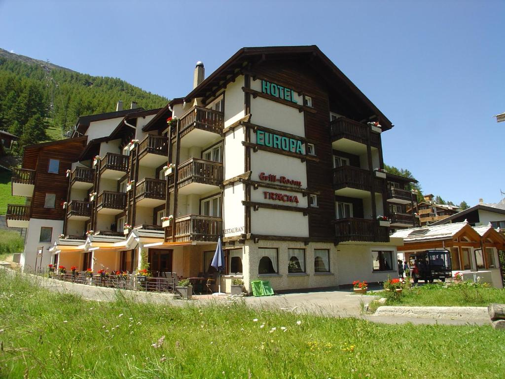 Nespecifikovaný výhled na hory nebo výhled na hory při pohledu z hotelu