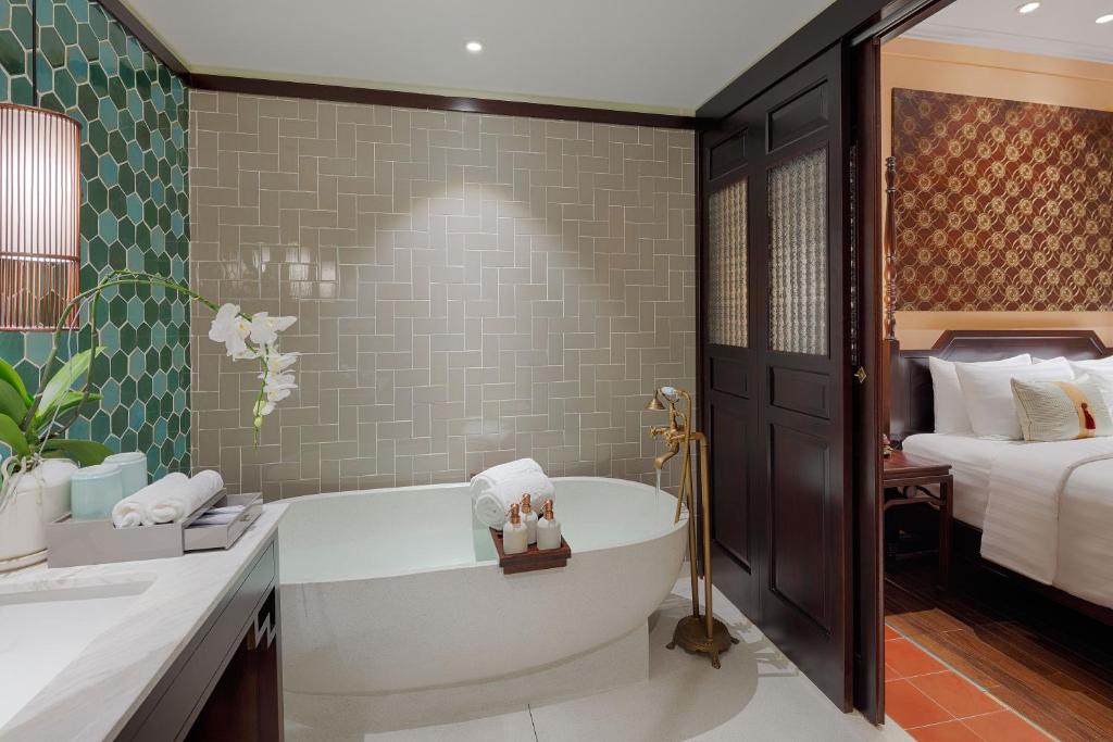 Suite Little Nhìn Ra Sông