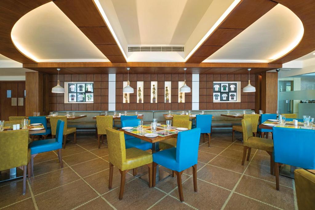 Restaurace v ubytování Lemon Tree Hotel Alwar