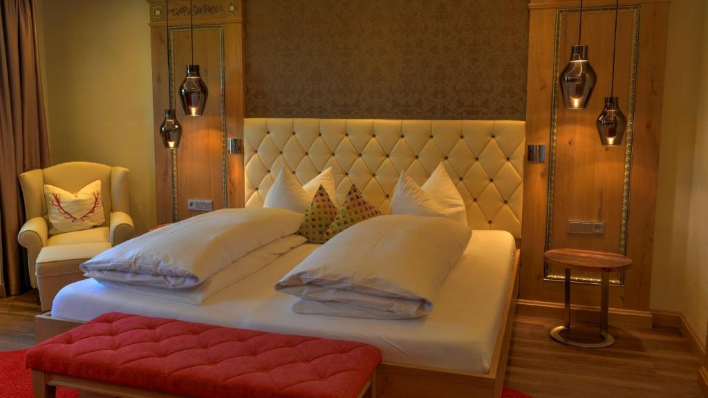 Postel nebo postele na pokoji v ubytování Boutique Hotel POST ANDECHS
