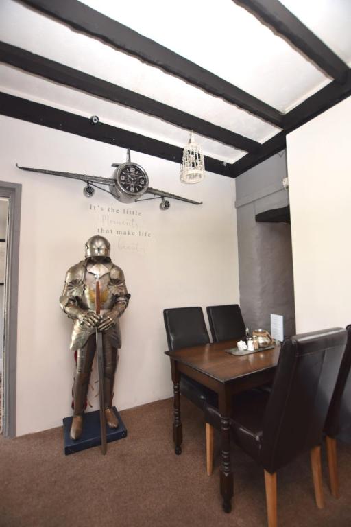 Tintagel Arms Hotel