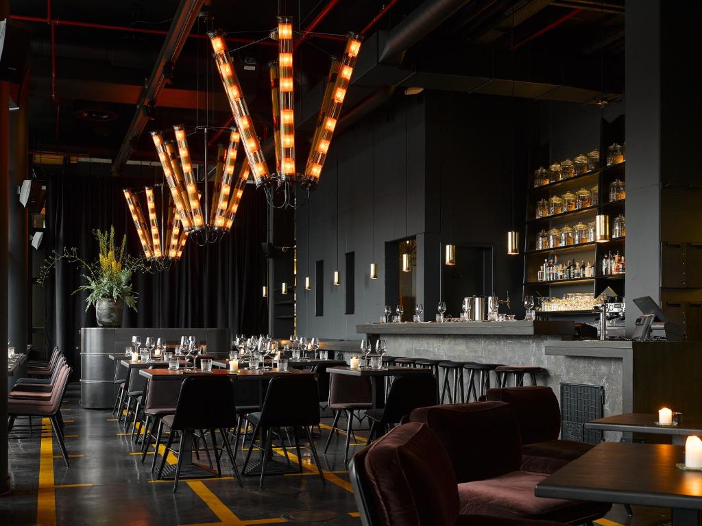 25hours Hotel Hamburg HafenCity - Resim 38