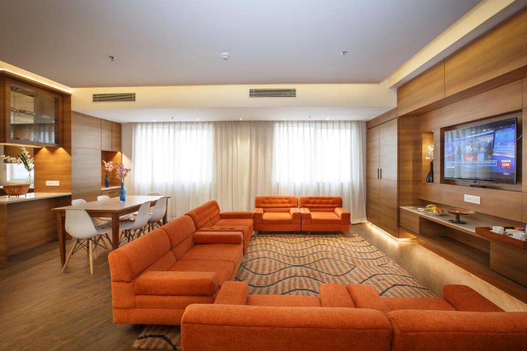 TV a/nebo společenská místnost v ubytování Hotel Ambassador by ACE Hotels