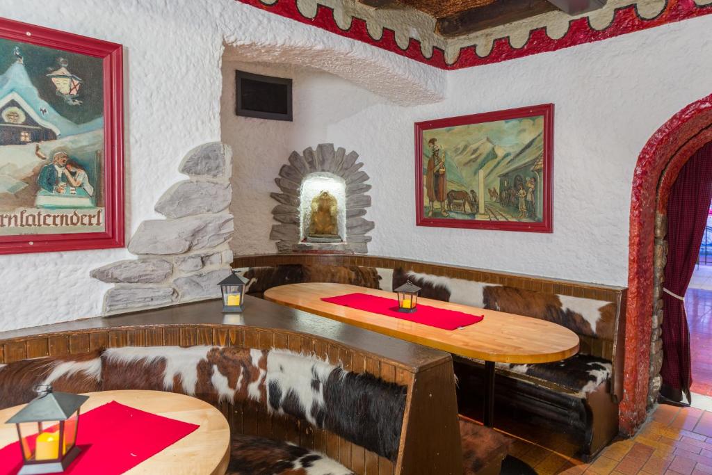 Posezení v ubytování Party Hotel Taverne