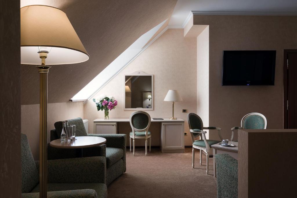 Posezení v ubytování ONOVO Dendra Hotel