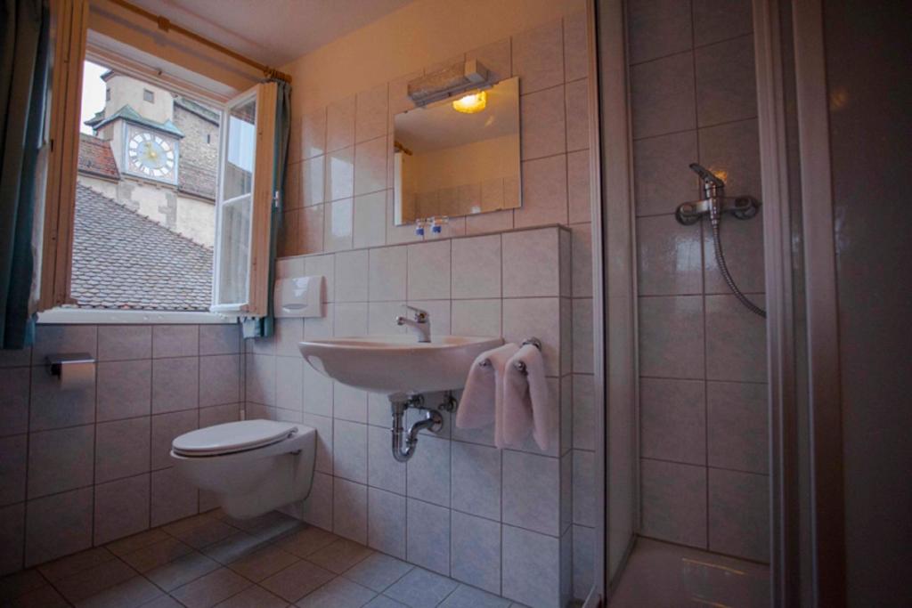 Koupelna v ubytování Pension Elke Rothenburg