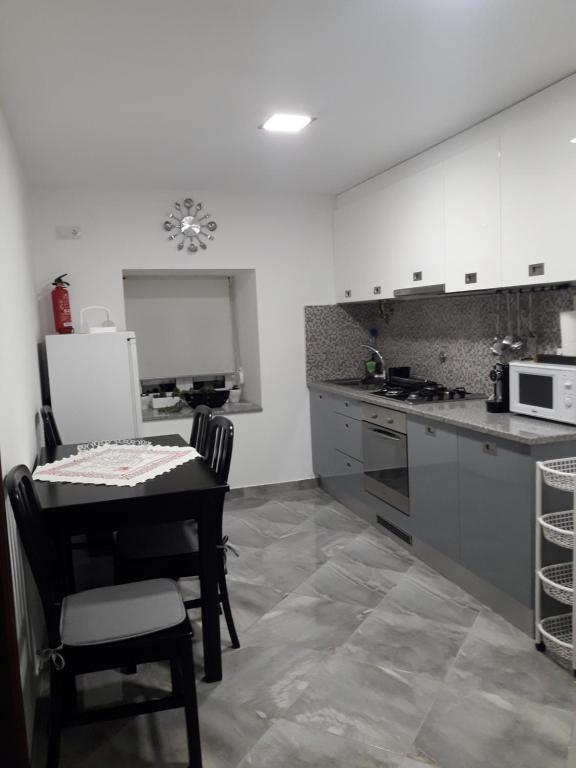 Casa Cantinho dos Pais - Housity