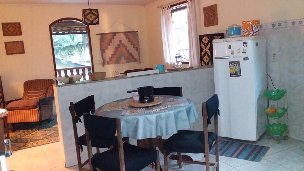  Casa na Vila de Lumiar Banho de Rio Próximo ao Centro