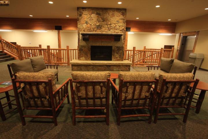 YMCA of the Rockies - Chambre Queen Avec Deux Lits Queen - Accès Au Handicap