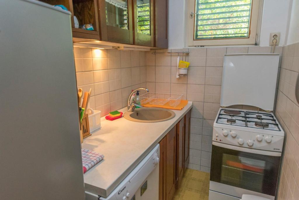 Dapur atau dapur kecil di Apartments Ziva