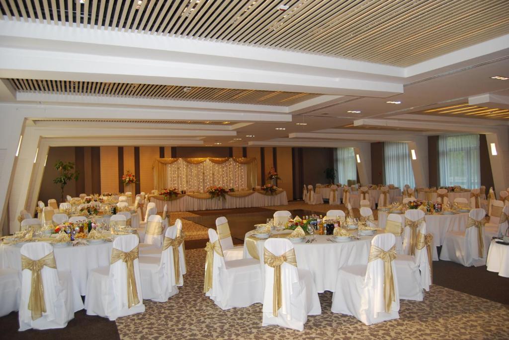 Hotel Pagony Wellness - Resim 12