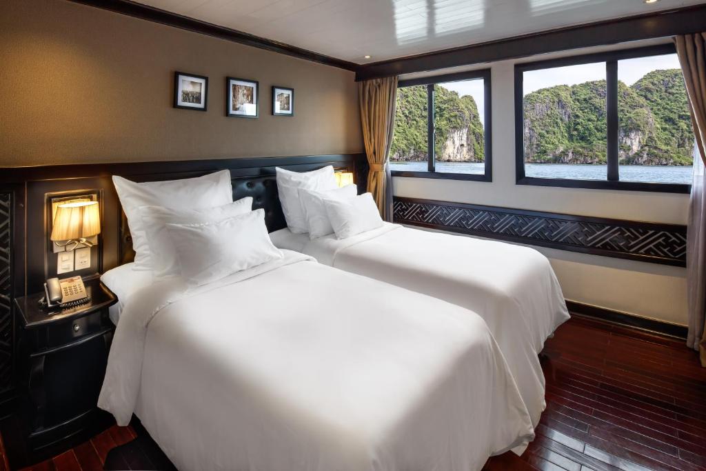 Paradise Sails Cruise - 1