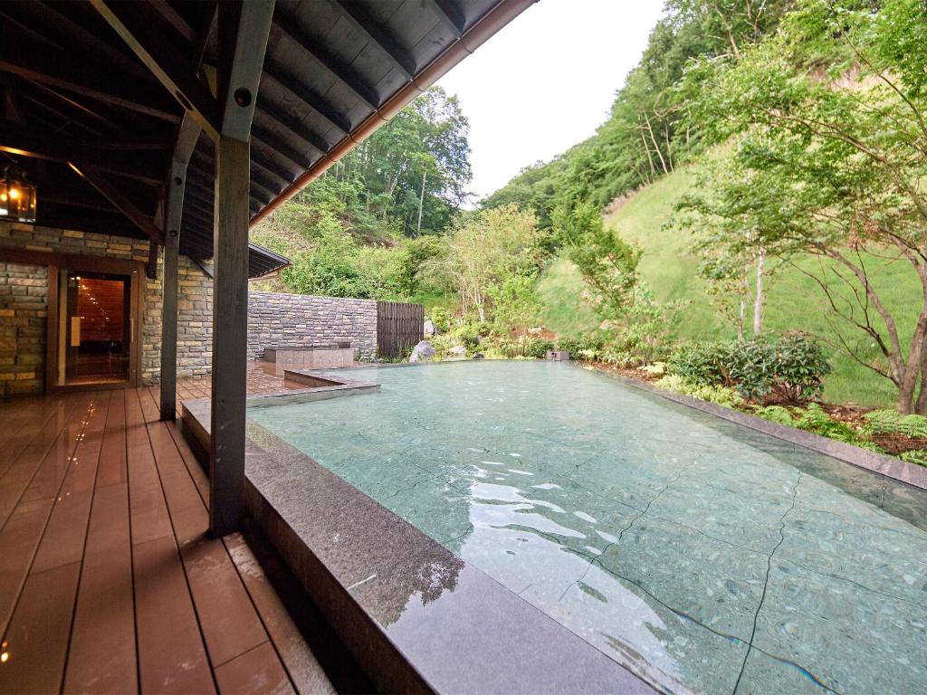 Bazén v ubytování Le Grand Karuizawa Hotel and Resort nebo v jeho okolí