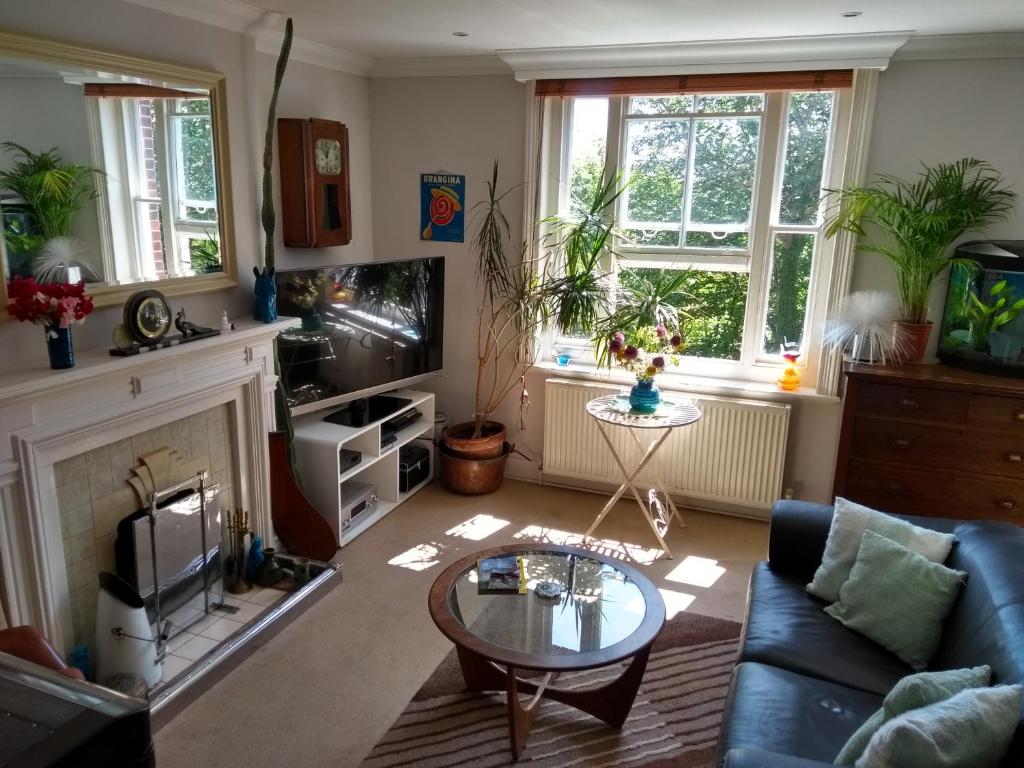 Stunning Retro  in central Brighton - Housity