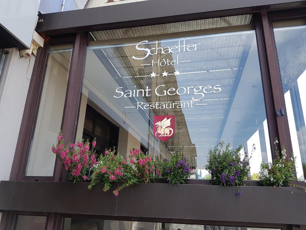 Certifikát, hodnocení, plakát nebo jiný dokument vystavený v ubytování Logis Hotel Schaeffer- Restaurant Le Saint Georges